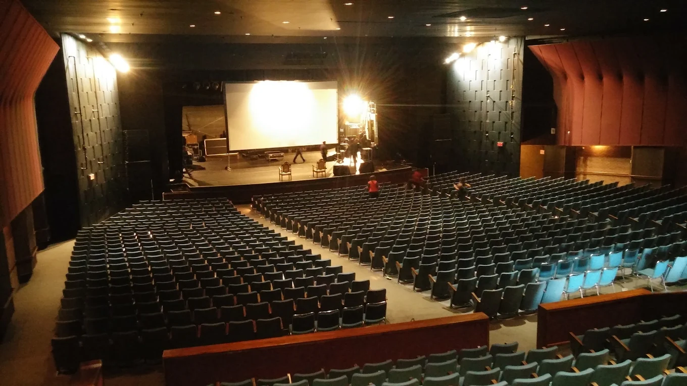 Queen Elizabeth Theatre - Toronto